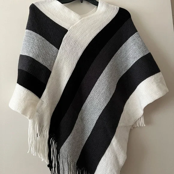 Two Piece PONCHO - Picture 7 of 14